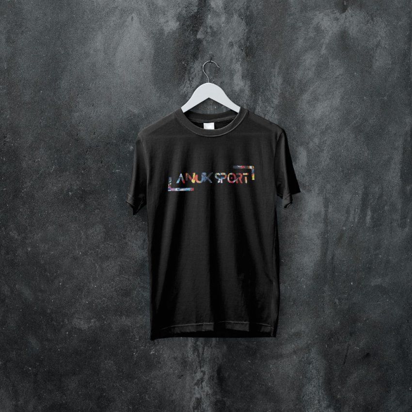 camiseta logo negra